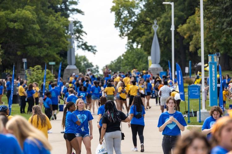students fill university walkway at the welcome block party